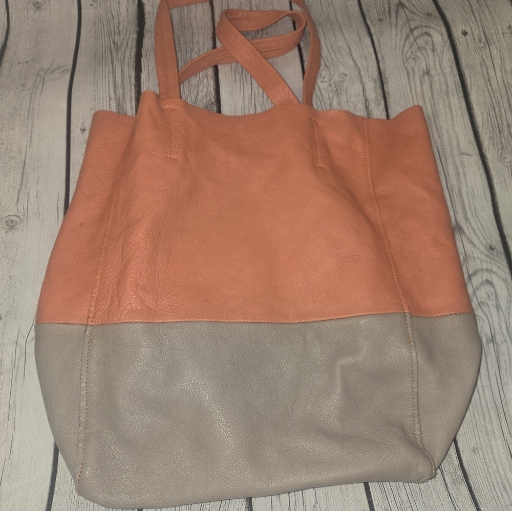 Le Parmentier Paris Made in Italy Leather Colorblock Tote – Coral & Taupe - Picture 3 of 13